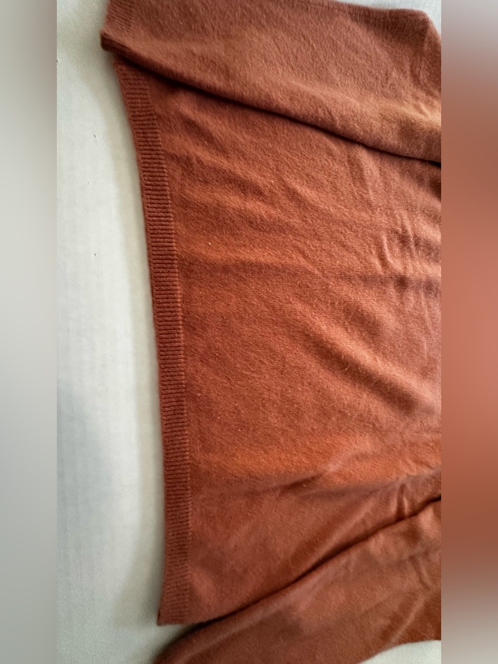 Women’s Crewneck Cashmere Sweater in Rust - Picture 5 of 13